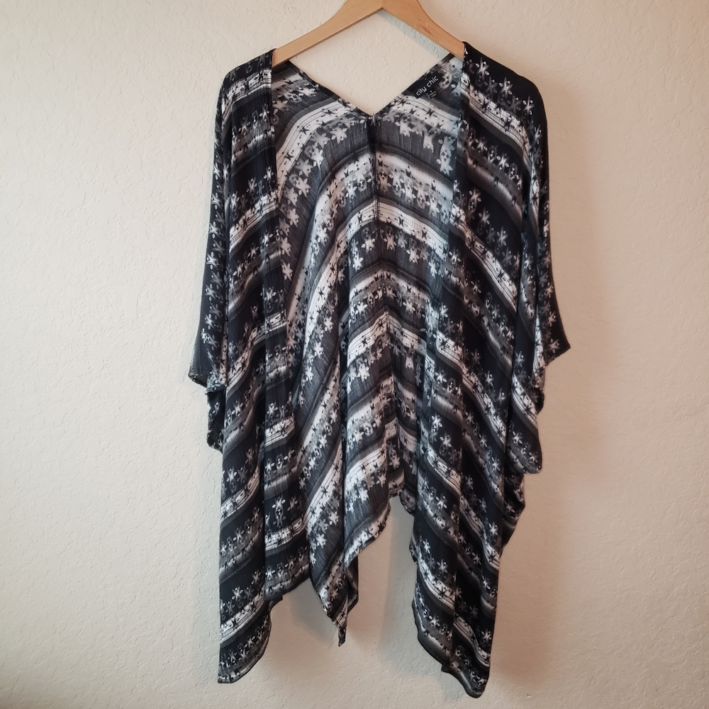 City Chic Geo Fun Kimono